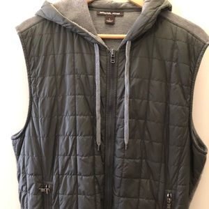 Men’s sleeveless hoodie jacket